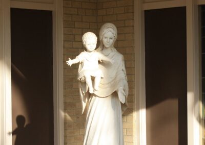 Statue of Mary holding Baby Jesus